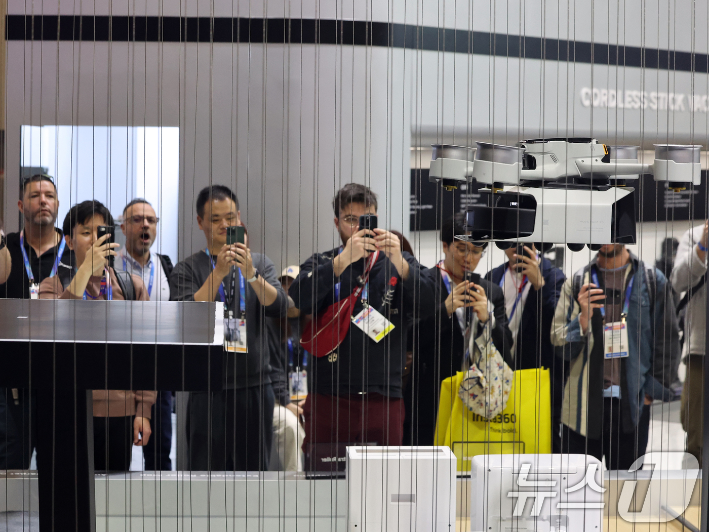 (라스베이거스=뉴스1) 황기선 기자 = 세계 최대 IT(정보기술)·가전 전시회 'CES 2026' 개막 이틀차인 7일(현지시간) 미국 네바다주 라스베이거스 베네치안엑스포 유레카관에 …