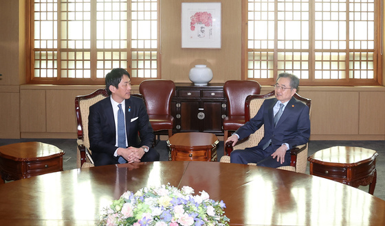 조현 장관, 고바야시 다카유키 日 자민당 정무조사회장 접견