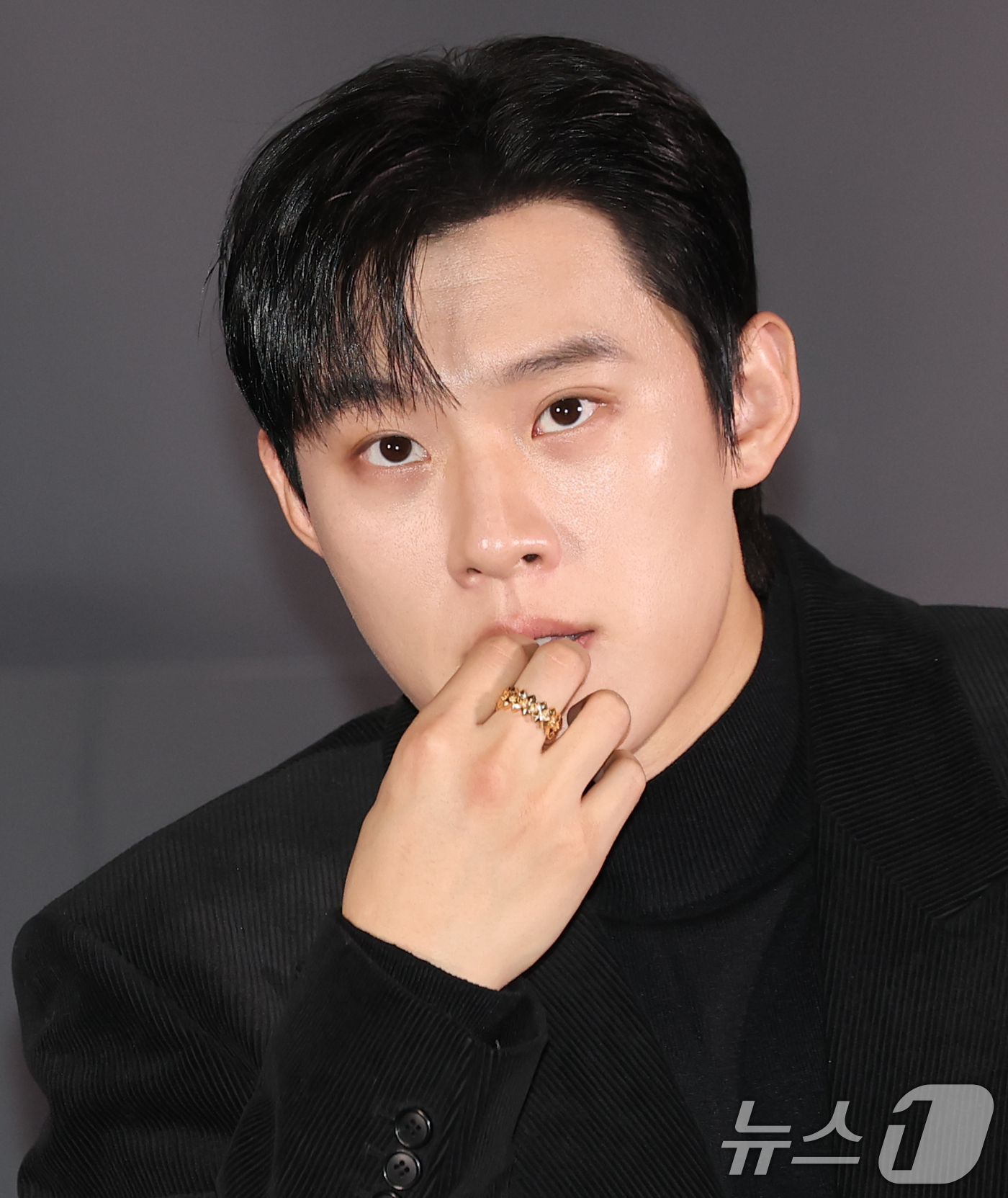 (서울=뉴스1) 권현진 기자 = 배우 김성철이 8일 서울 송파구 롯데시네마 월드타워점에서 열린 영화 '프로젝트 Y'(감독 이환) 언론시사회에 참석해 취재진 질문을 듣고 있다.'프로 …