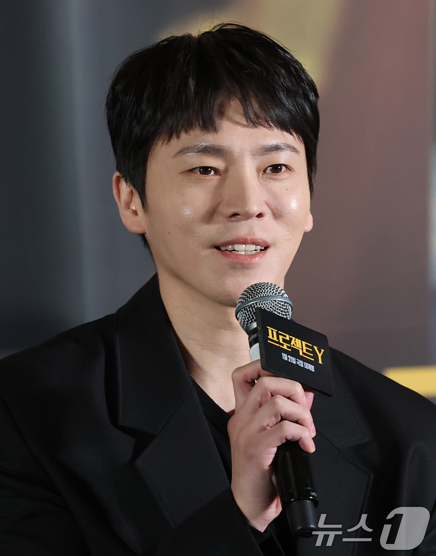 (서울=뉴스1) 권현진 기자 = 배우 이재균이 8일 서울 송파구 롯데시네마 월드타워점에서 열린 영화 '프로젝트 Y'(감독 이환) 언론시사회에 참석해 인사말을 하고 있다.'프로젝트 …