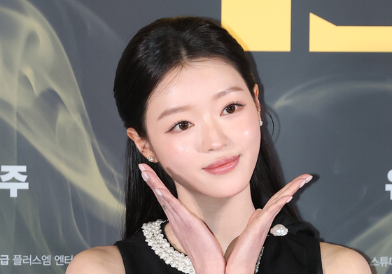 유아, 영화관에 핀 꽃