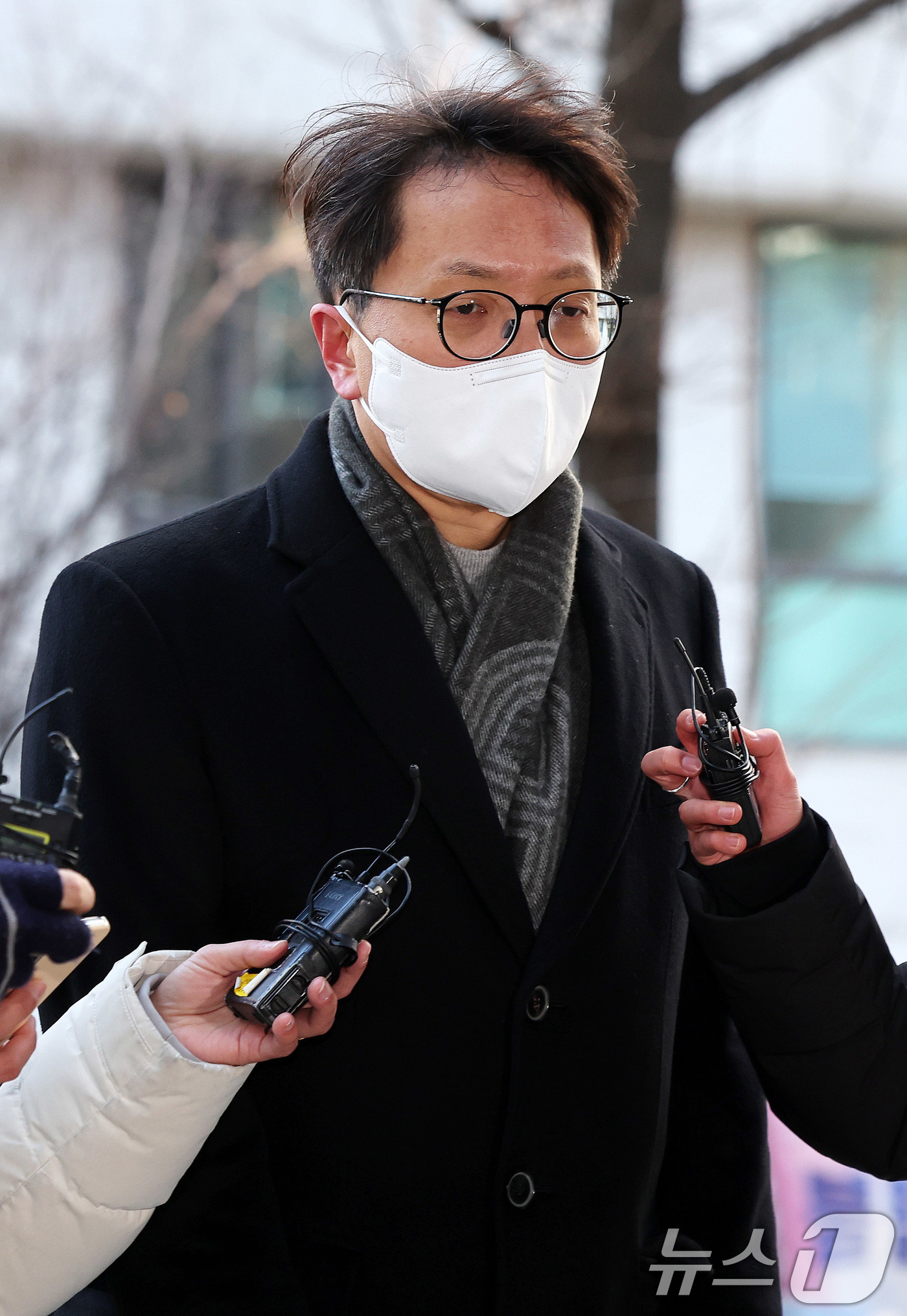 (서울=뉴스1) 박지혜 기자 = 박대준 전 쿠팡 대표가 8일 오후 서울 마포구 서울경찰청 공공범죄수사대에 참고인 조사를 받기 위해 출석하고 있다.이날 경찰은 김병기 더불어민주당 전 …