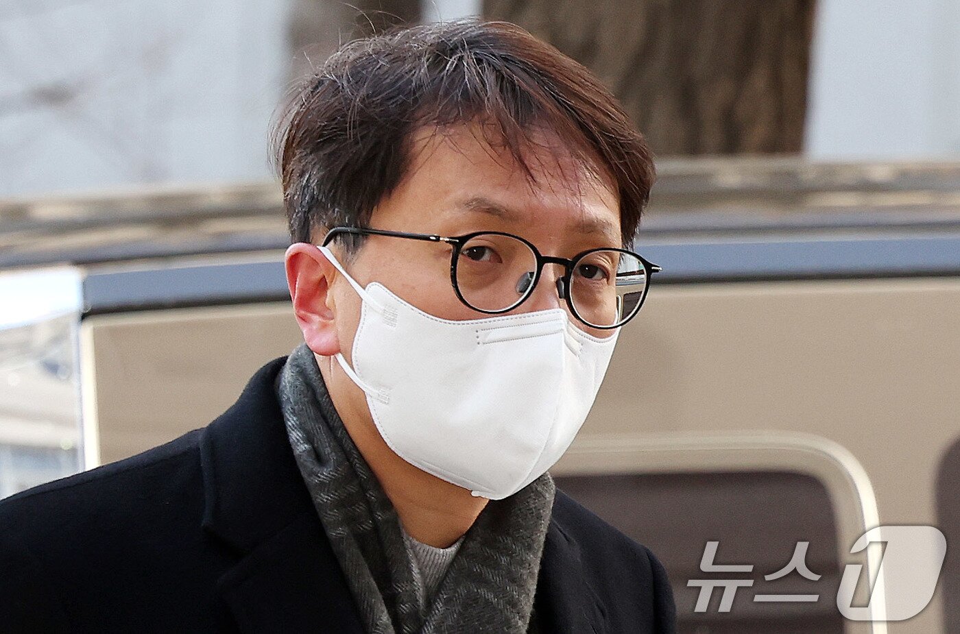 본문 이미지 - 박대준 전 쿠팡 대표가 8일 오후 서울 마포구 서울경찰청 공공범죄수사대에 참고인 조사를 받기 위해 출석하고 있다.2026.1.8/뉴스1 ⓒ News1 박지혜 기자