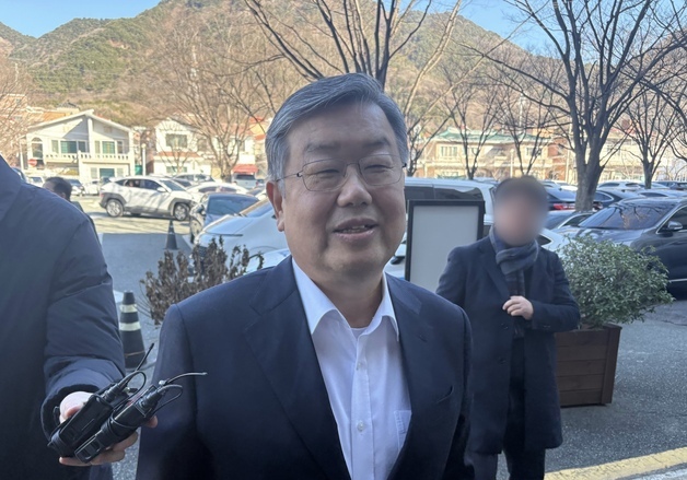 '뇌물수수 혐의' 박일호 전 밀양시장 1심서 무죄(상보)