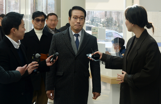 '인사 비리 의혹' 최경식 남원시장 경찰 소환조사