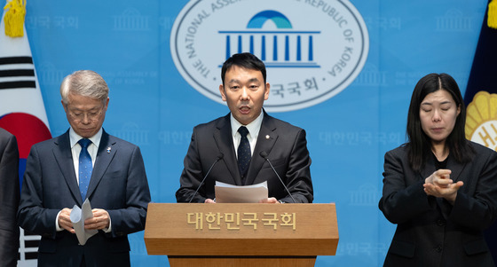 범여권 의원들 "보완수사권 완전제거 檢개혁법 설 전에 처리해야"