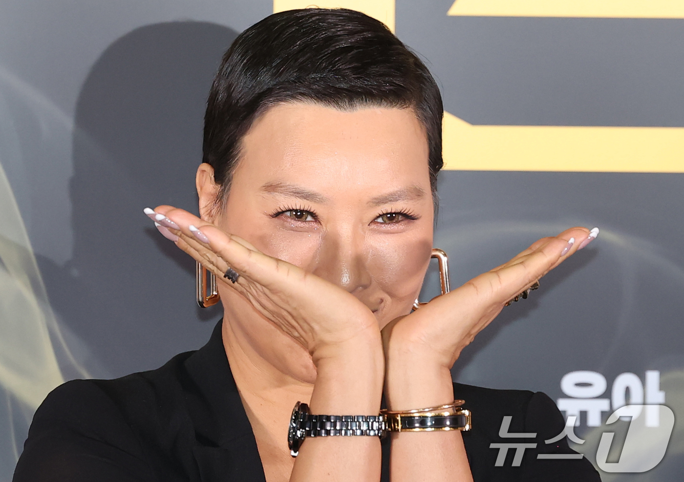 (서울=뉴스1) 권현진 기자 = 배우 정영주가 8일 서울 송파구 롯데시네마 월드타워점에서 열린 영화 '프로젝트 Y'(감독 이환) 언론시사회에 참석해 포즈를 취하고 있다.'프로젝트 …