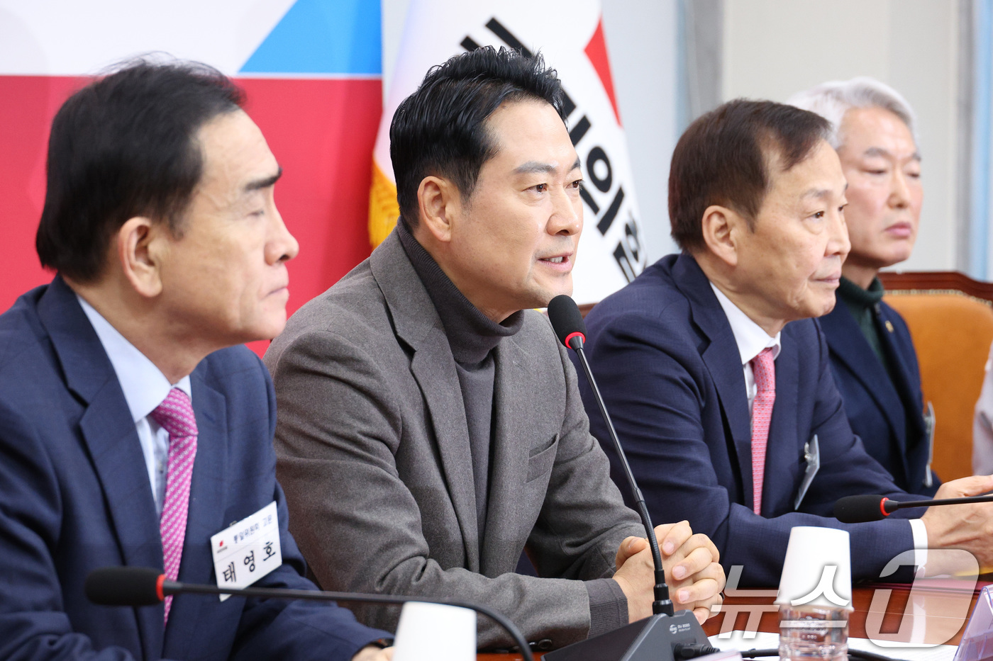 (서울=뉴스1) 신웅수 기자 = 장동혁 국민의힘 대표가 8일 서울 여의도 국회에서 열린 통일위원회 1차 전체회의에서 발언하고 있다. 2026.1.8/뉴스1