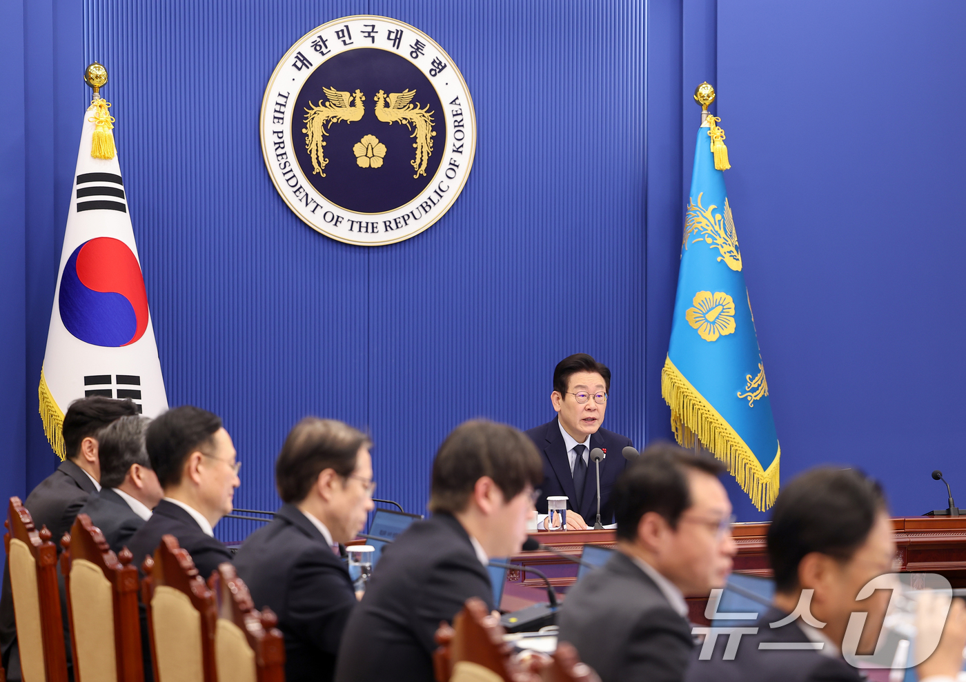 (서울=뉴스1) 이재명 기자 = 이재명 대통령이 8일 청와대에서 열린 수석보좌관회의에서 발언하고 있다. (청와대통신사진기자단) 2026.1.8/뉴스1