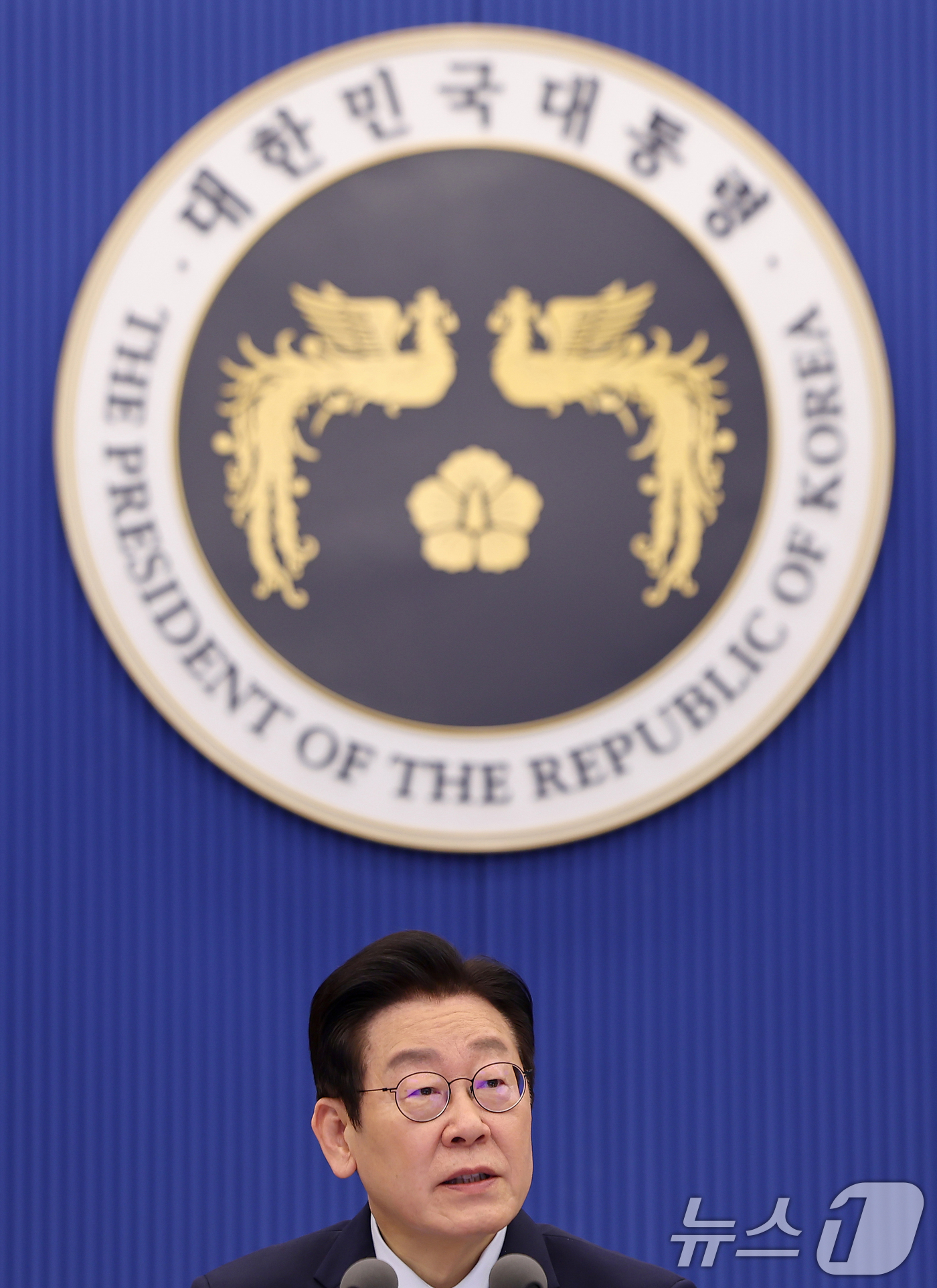 (서울=뉴스1) 이재명 기자 = 이재명 대통령이 8일 청와대에서 열린 수석보좌관회의에서 발언하고 있다. (청와대통신사진기자단) 2026.1.8/뉴스1