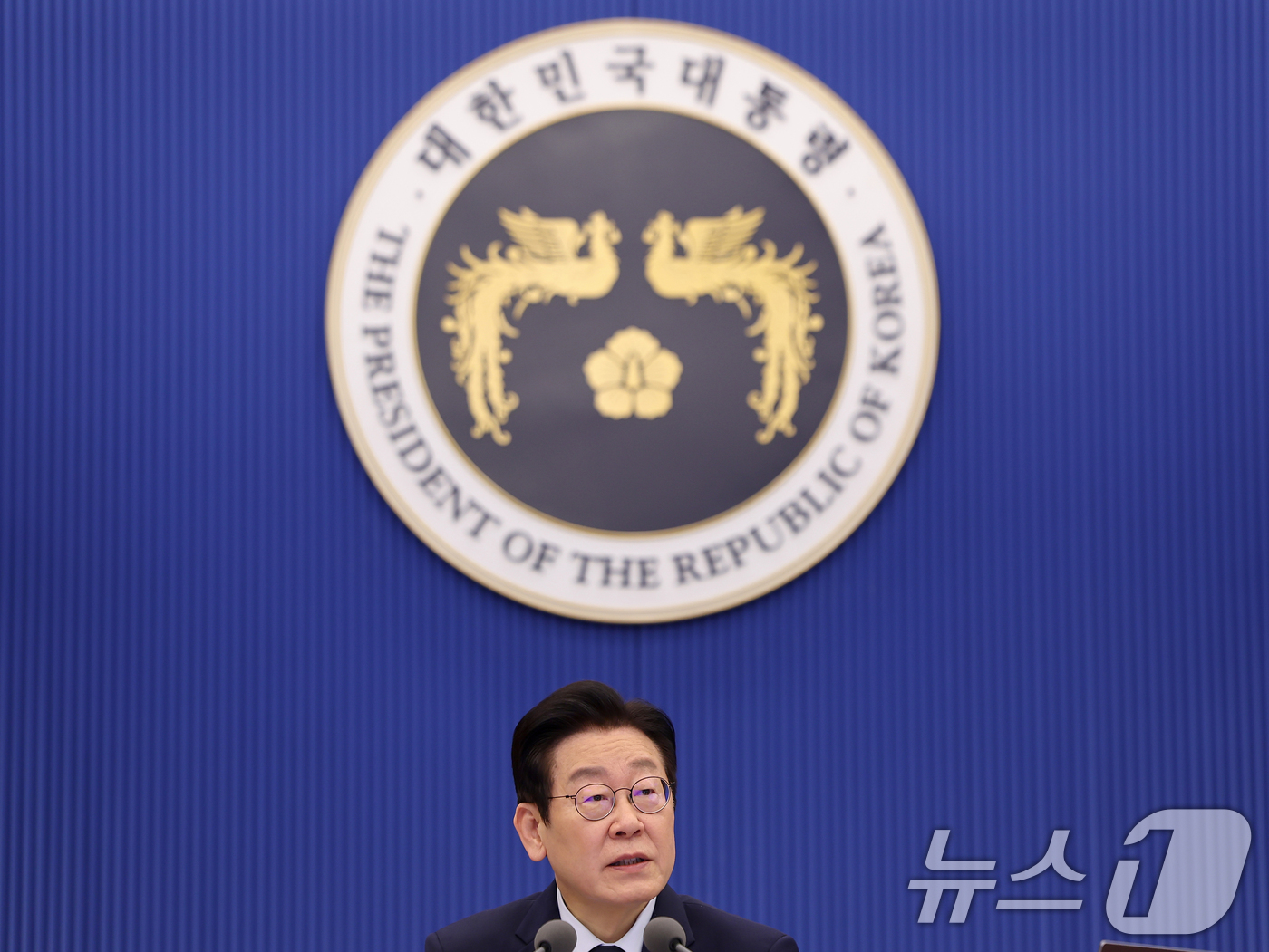 (서울=뉴스1) 이재명 기자 = 이재명 대통령이 8일 청와대에서 열린 수석보좌관회의에서 발언하고 있다. (청와대통신사진기자단) 2026.1.8/뉴스1