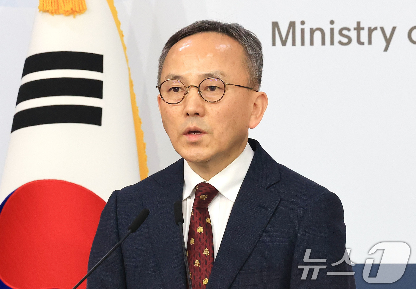 (서울=뉴스1) 임세영 기자 = 박일 외교부 대변인이 8일 서울 종로구 외교부 청사에서 정례브리핑을 하고 있다.  2026.1.8/뉴스1