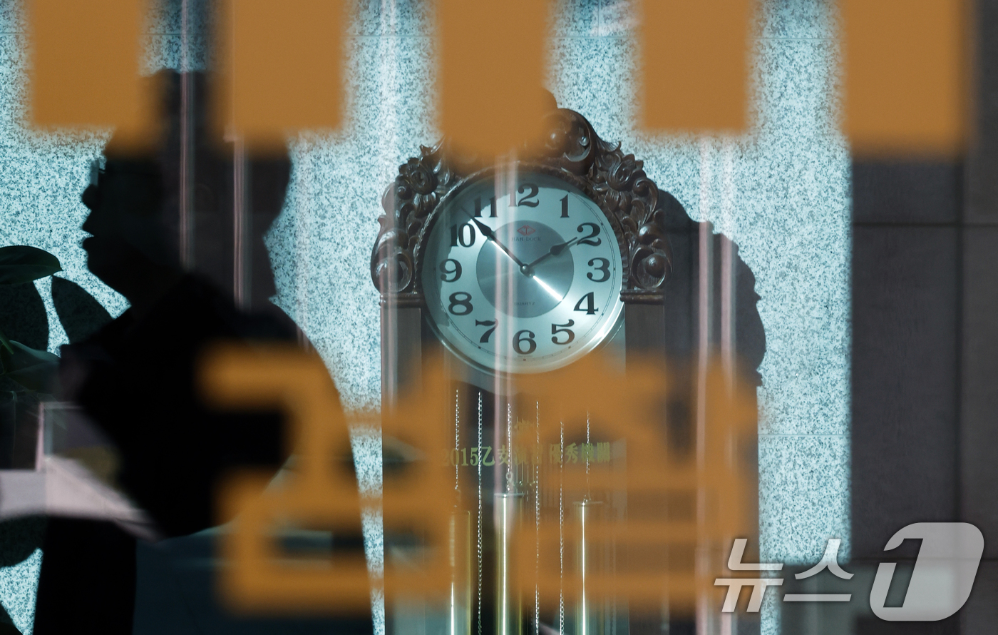 (서울=뉴스1) 박정호 기자 = 12·3 비상계엄과 관련해 내란 우두머리 혐의를 받는 윤석열 전 대통령의 결심 공판이 하루 앞으로 다가온 8일 오후 내란 특검팀(특별검사 조은석)이 …