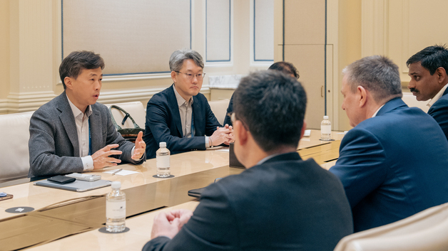 곽노정 SK하이닉스 대표, CES 종횡무진…고객사 파트너십 강화