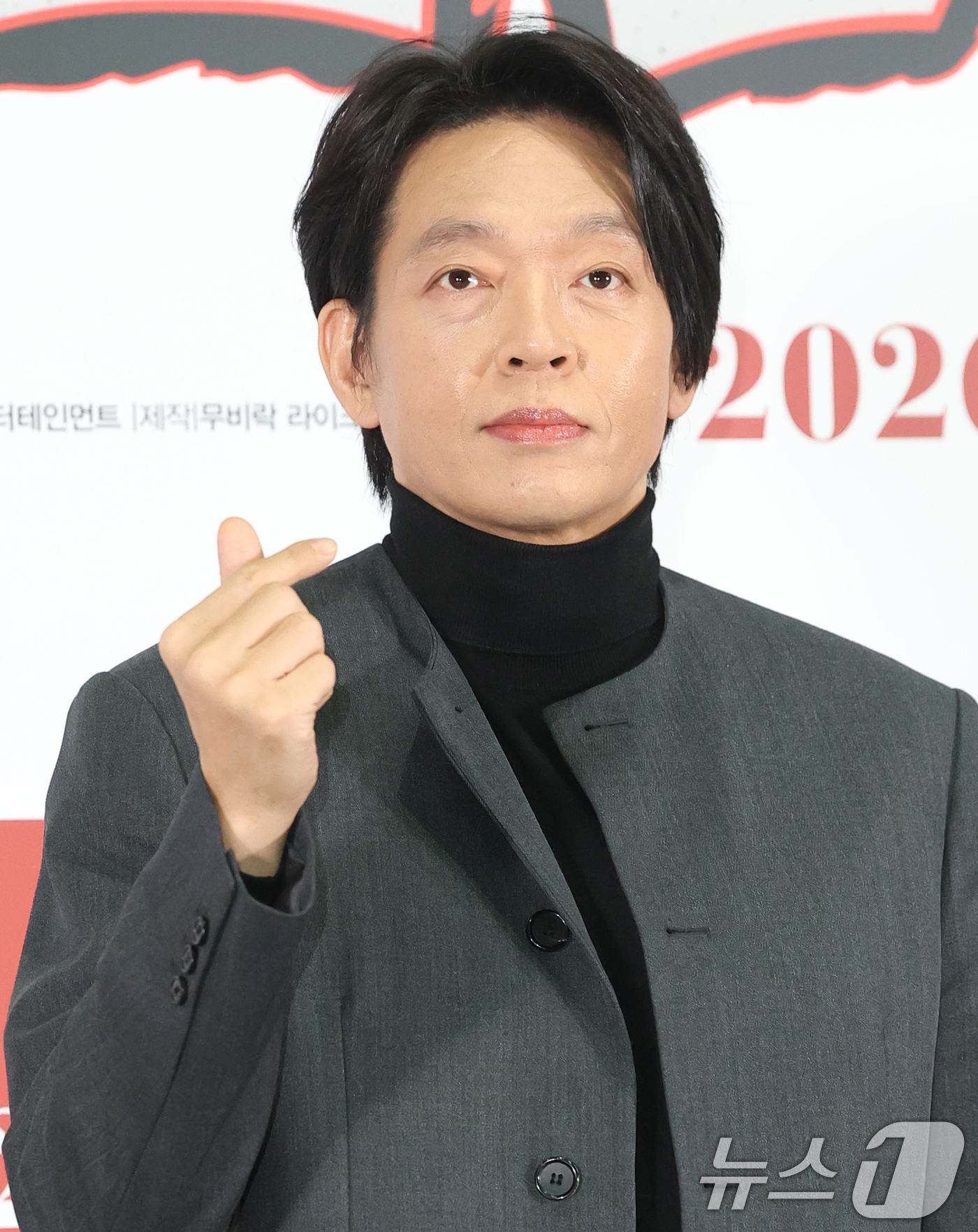 (서울=뉴스1) 권현진 기자 = 배우 박지환이 8일 서울 송파구 롯데시네마 월드타워점에서 열린 영화 ‘하트맨’ 언론시사회에 참석해 포즈를 취하고 있다.‘하트맨’은 돌아온 남자 승민 …