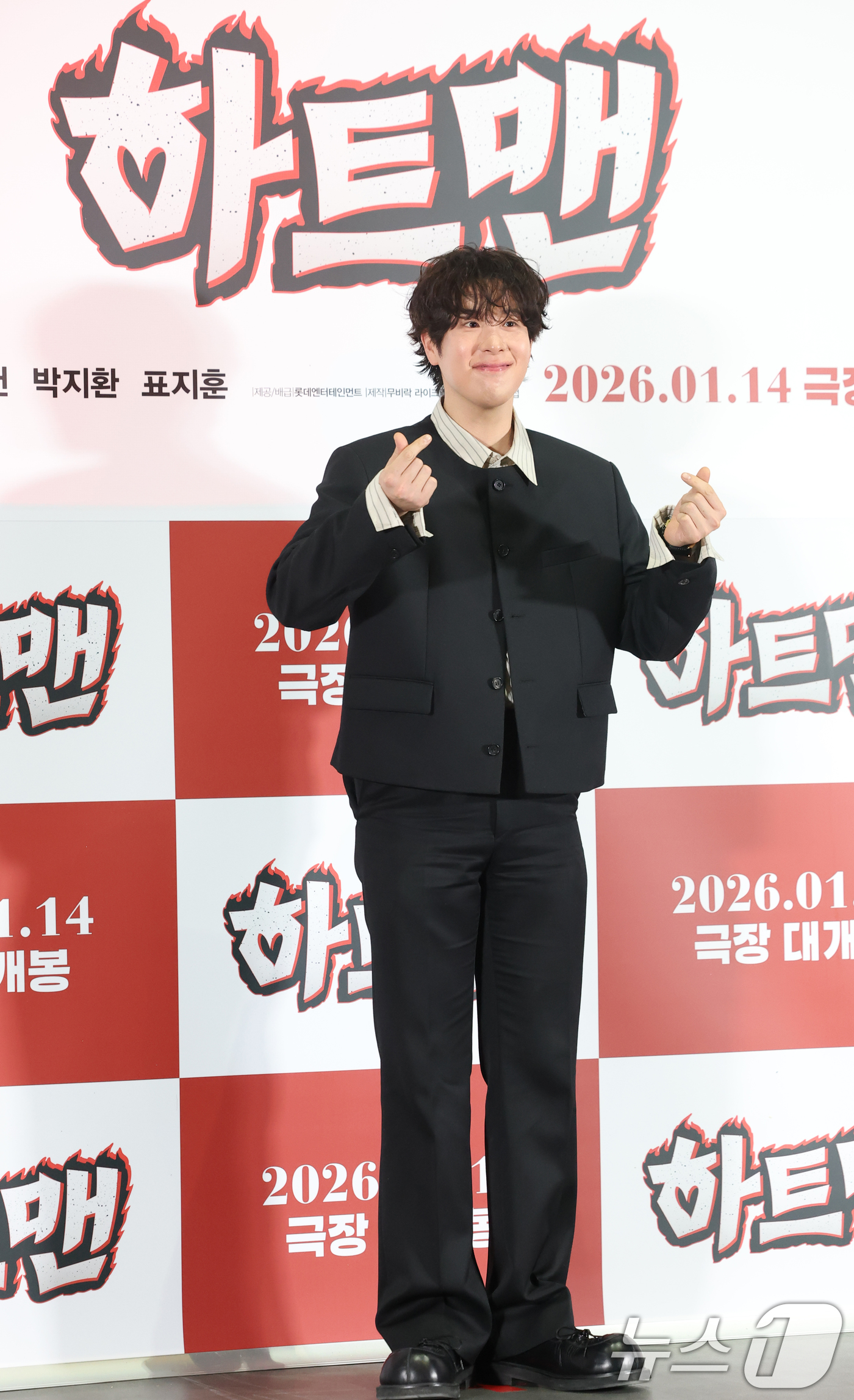 (서울=뉴스1) 권현진 기자 = 배우 표지훈이 8일 서울 송파구 롯데시네마 월드타워점에서 열린 영화 ‘하트맨’ 언론시사회에 참석해 포즈를 취하고 있다.‘하트맨’은 돌아온 남자 승민 …