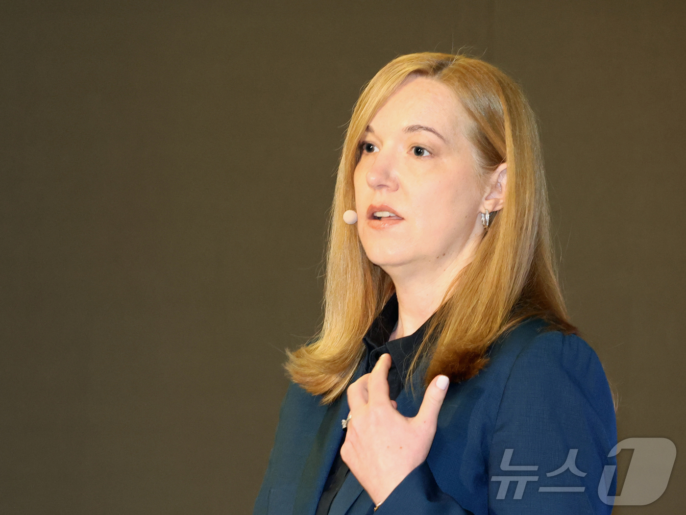 (라스베이거스=뉴스1) 황기선 기자 = 로라 메이저 모셔널 사장 겸 최고경영자(CEO)가 8일(현지시간) 미국 네바다주 라스베이거스 모셔널테크니컬센터에서 발표를 하고 있다. 202 …