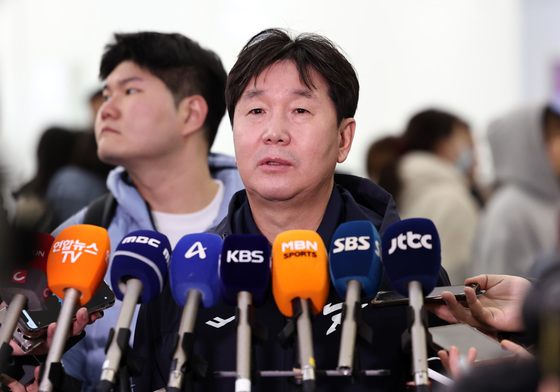 전지훈련 각오 밝히는 류지현 감독