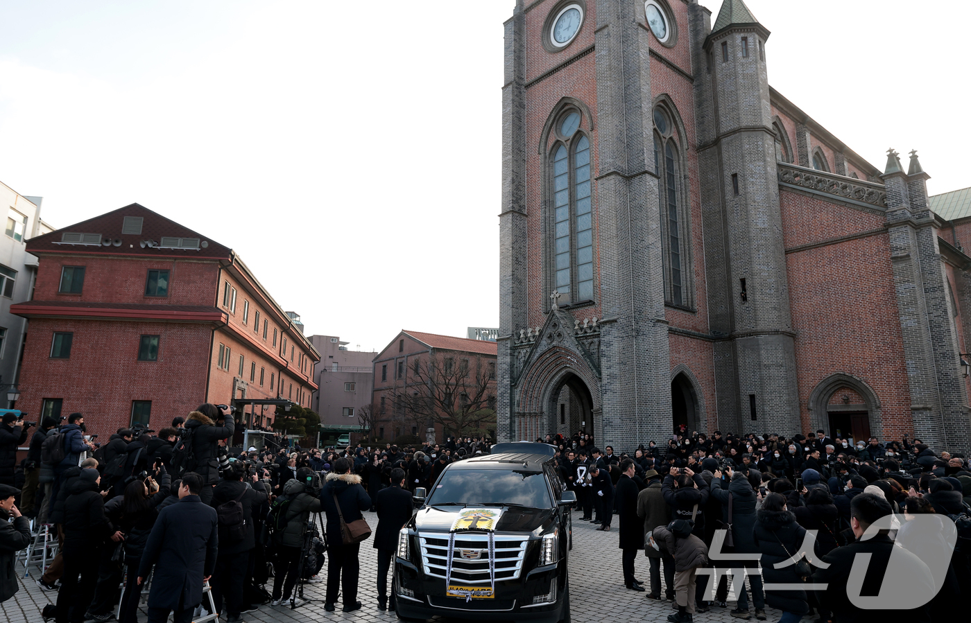 (서울=뉴스1) 권현진 기자 = 9일 오전 서울 중구 명동성당에서 고 안성기의 발인식이 엄수되고 있다.  2026.1.9/뉴스1