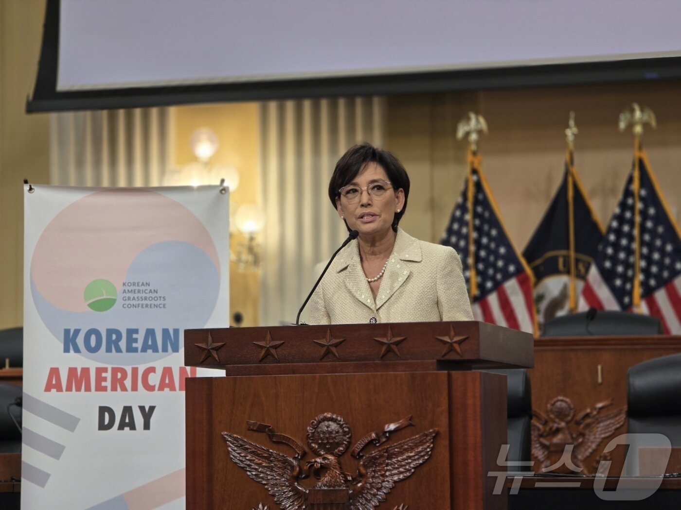 본문 이미지 - 영 김(캘리포니아·공화) 미국 상원의원이 워싱턴DC 연방의회 캐넌 코커스룸에서 열린 '코리안 아메리칸 데이'(Korean American Day) 기념 행사에서 연설하고 있다. 2026.01.08. ⓒ News1 류정민 특파원
