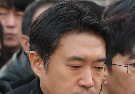 고 안성기 배웅하는 조우진