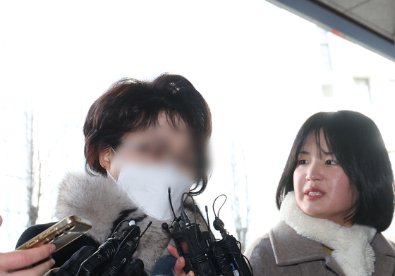 김병기 의원 관련 금품 전달 전 구의원 피의자 조사