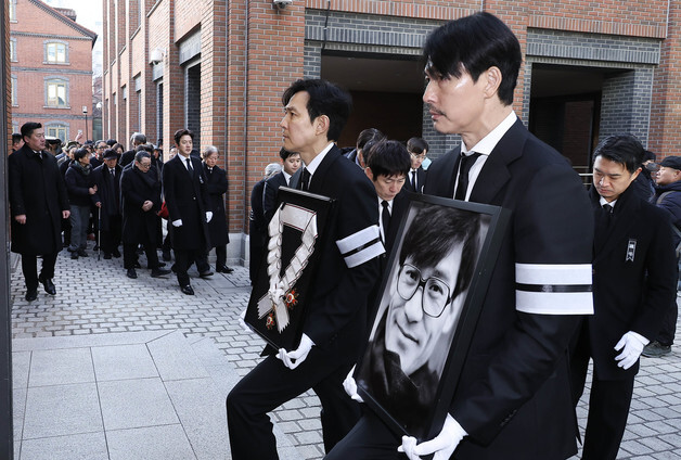 고 안성기 영결식