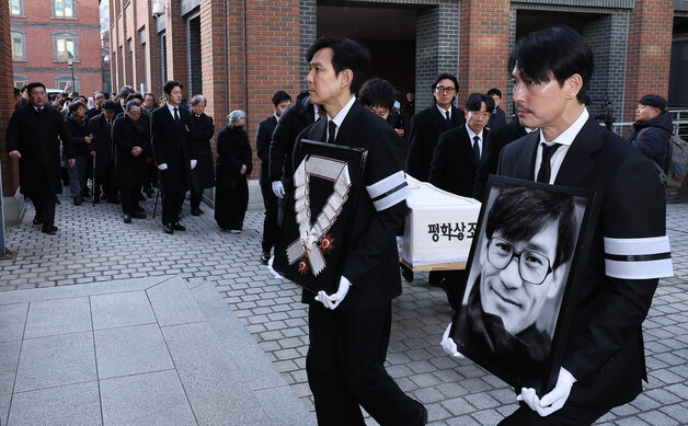 명동성당서 고 안성기 영결식 엄수