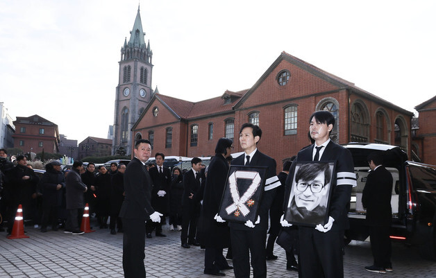 명동성당에서 열린 故 안성기 영결식