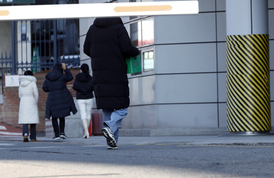 상설특검, '관봉권 띠지 폐기 의혹' 신한은행 강남별관 수색·검증