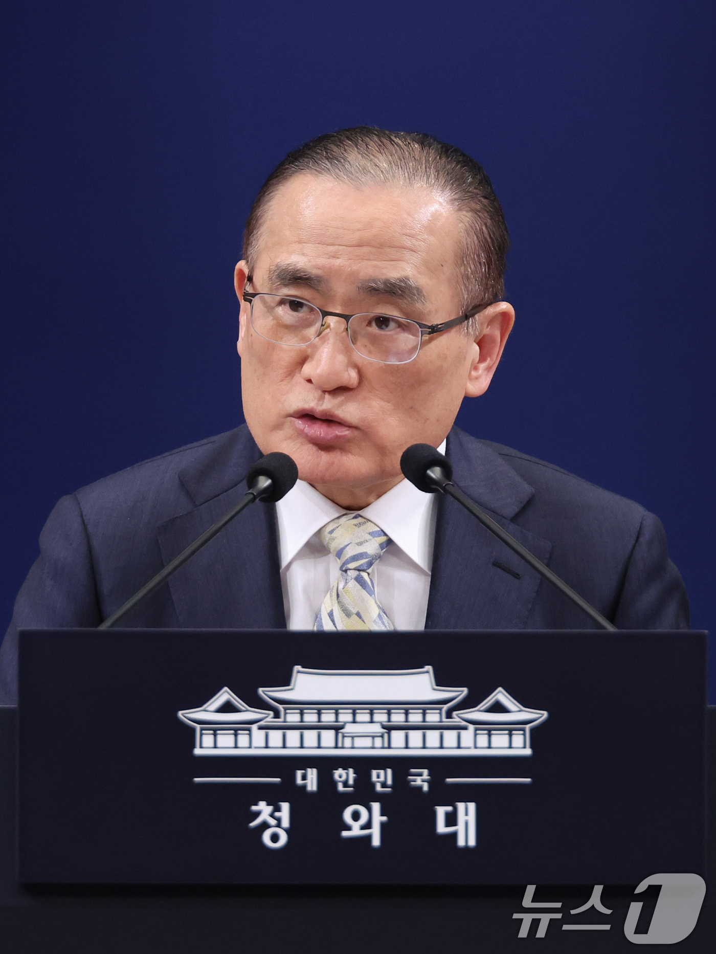 (서울=뉴스1) 허경 기자 = 위성락 국가안보실장이 9일 청와대 기자회견장에서 이재명 대통령 방일 일정을 브리핑하고 있다. (청와대통신사진기자단)  2026.1.9/뉴스1