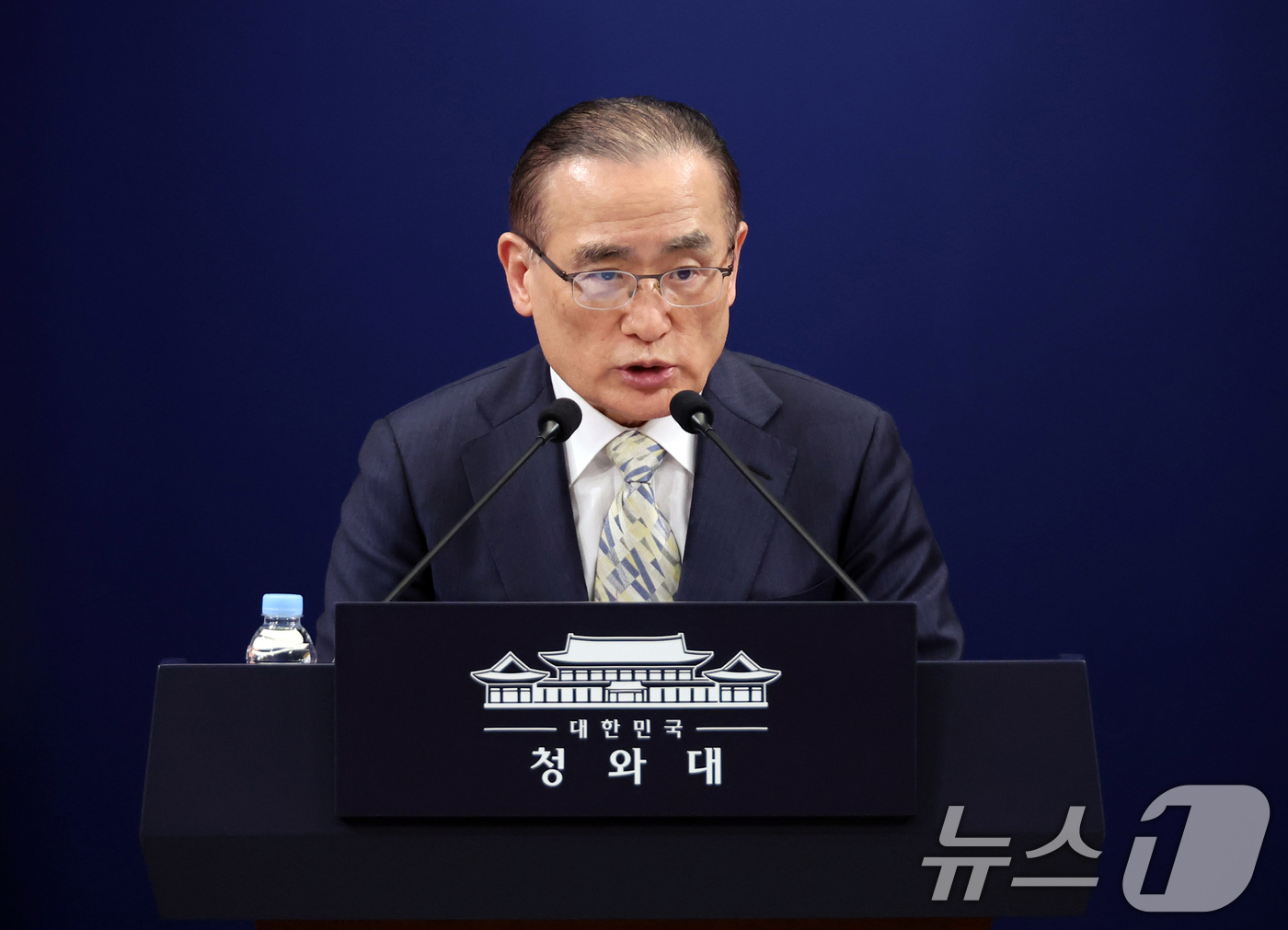 (서울=뉴스1) 허경 기자 = 위성락 국가안보실장이 9일 청와대 기자회견장에서 이재명 대통령 방일 일정을 브리핑하고 있다. (청와대통신사진기자단)  2026.1.9/뉴스1