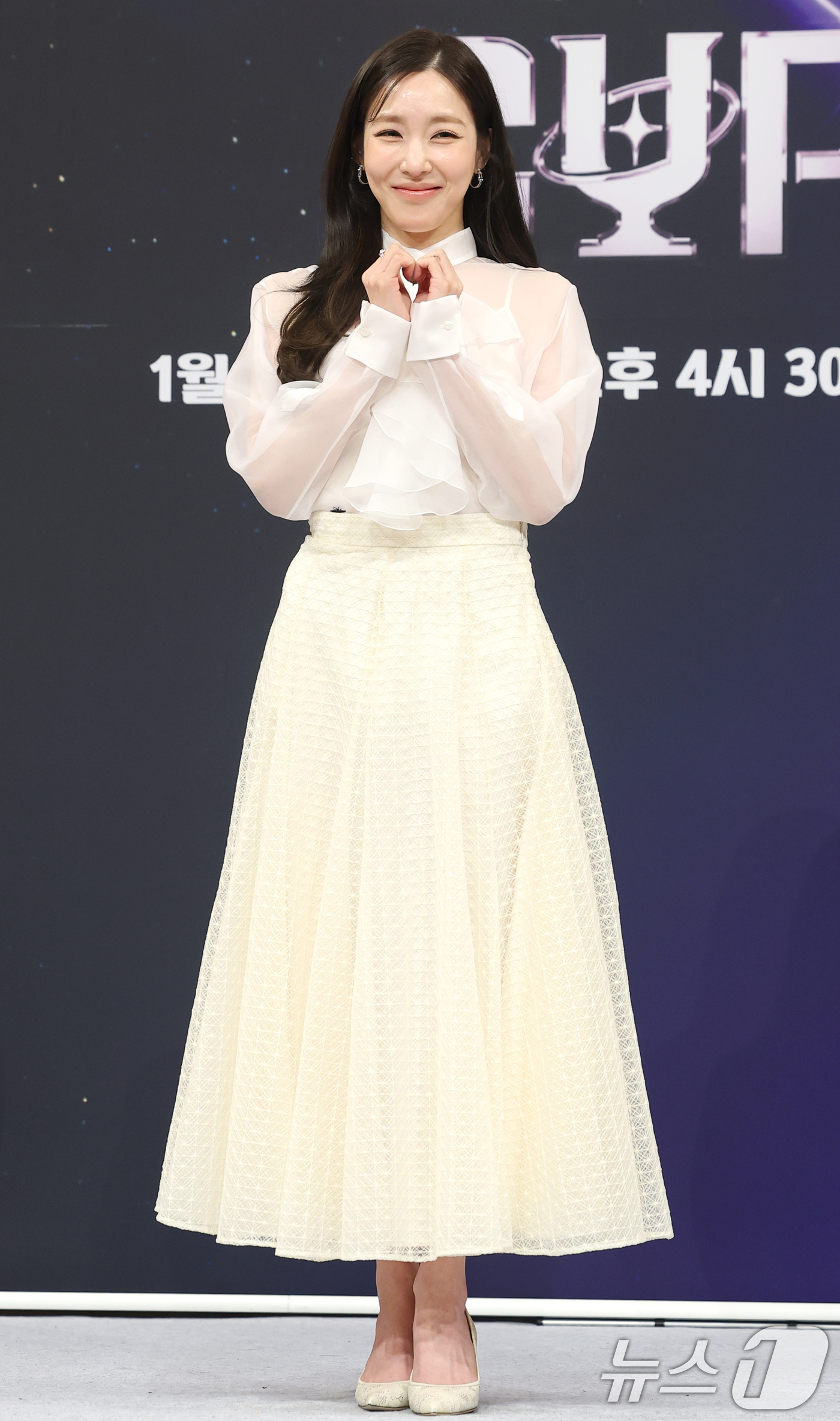 (서울=뉴스1) 권현진 기자 = 소녀시대 티파니 영이 9일 오후 서울 양천구 목동 SBS에서 열린 오디션 프로그램 '베일드 컵' 제작발표회에 참석해 포즈를 취하고 있다.'베일드 컵 …