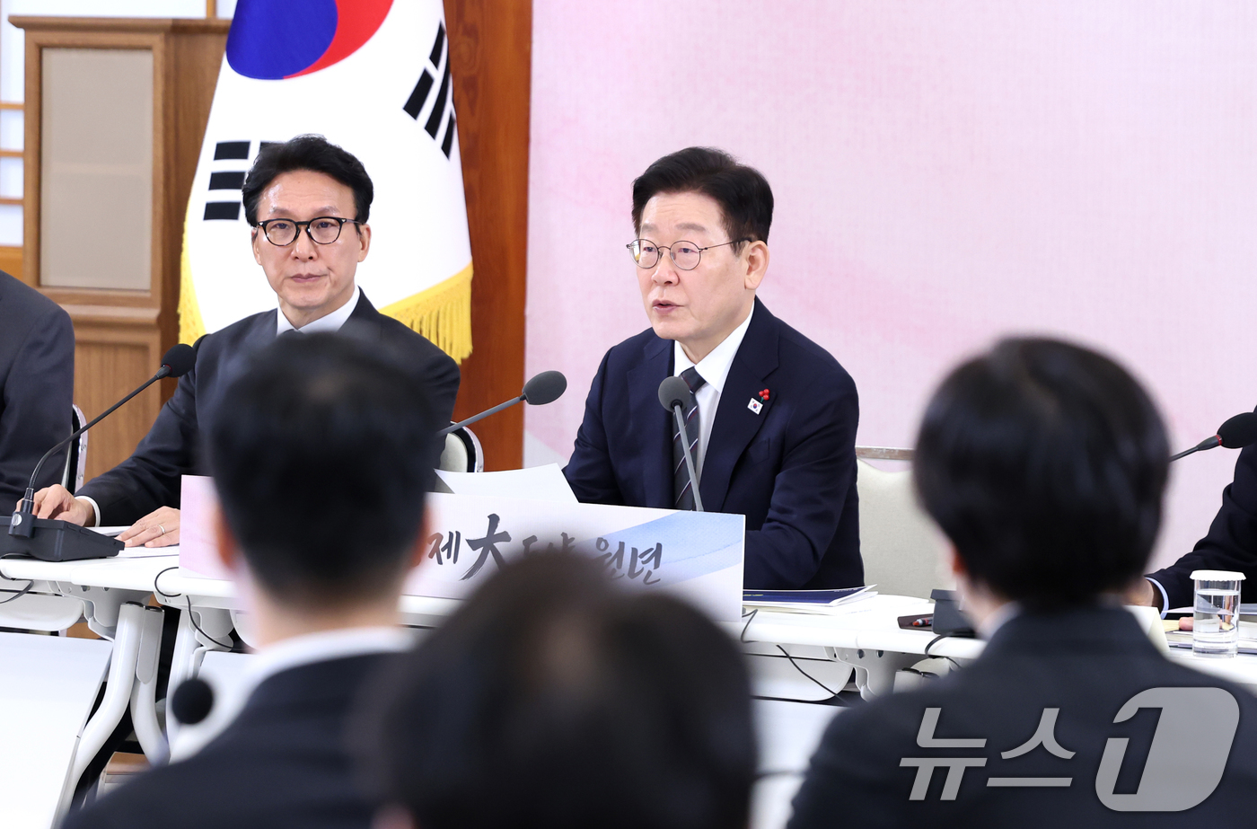 (서울=뉴스1) 허경 기자 = 이재명 대통령이 9일 청와대에서 열린 경제성장전략 국민보고회에서 발언하고 있다.  2026.1.9/뉴스1