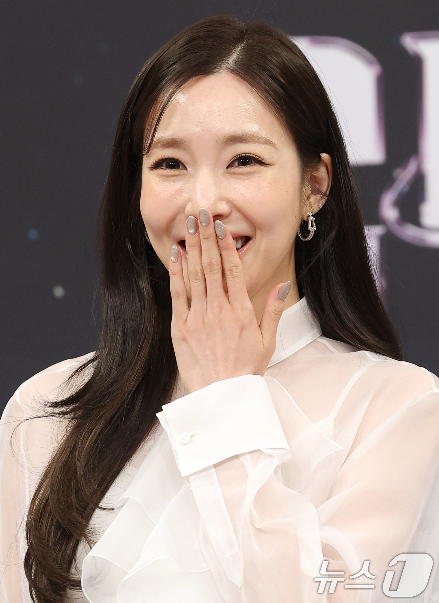 (서울=뉴스1) 권현진 기자 = 소녀시대 티파니 영이 9일 오후 서울 양천구 목동 SBS에서 열린 오디션 프로그램 '베일드 컵' 제작발표회에 참석해 포즈를 취하고 있다.'베일드 컵 …