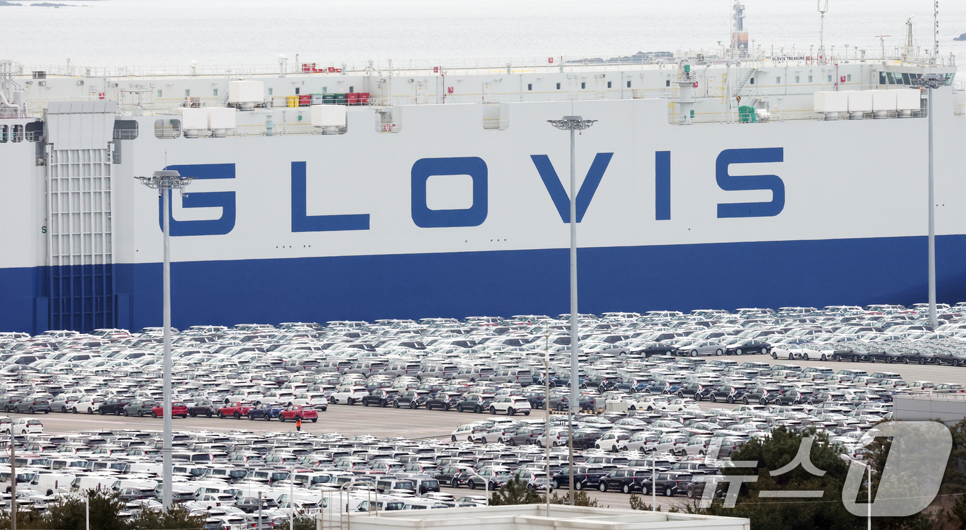 (평택=뉴스1) 김영운 기자 = 한국은행이 9일 발표한 '2025년 11월 국제수지(잠정)'에 따르면 지난해 11월 우리나라 경상수지가 반도체를 중심으로 한 IT 수출 호조에 힘입 …