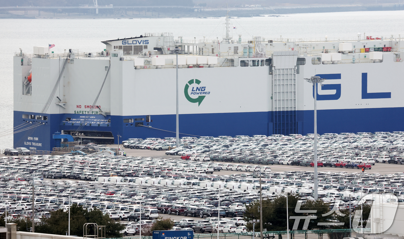 (평택=뉴스1) 김영운 기자 = 한국은행이 9일 발표한 '2025년 11월 국제수지(잠정)'에 따르면 지난해 11월 우리나라 경상수지가 반도체를 중심으로 한 IT 수출 호조에 힘입 …