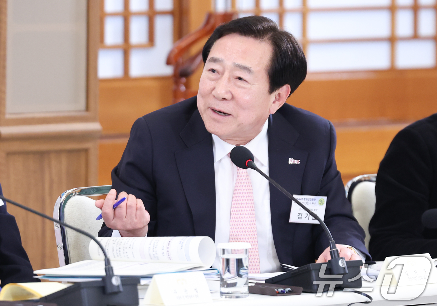 (서울=뉴스1) 허경 기자 = 김기문 중소기업중앙회장이 9일 청와대에서 열린 경제성장전략 국민보고회에서 발언하고 있다. 2026.1.9/뉴스1