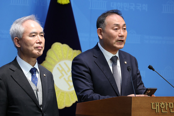 청와대 간담회 브리핑하는 김원이·양부남