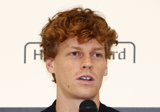 첫 내한한 테니스 황제 얀니크 신네르