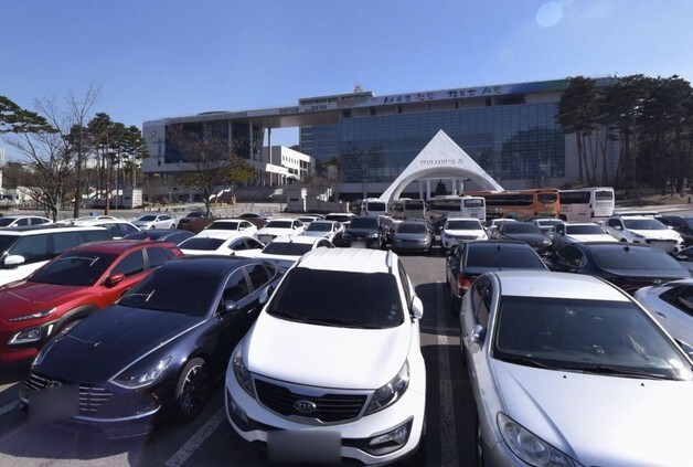 천안종합운동장·체육공원 주차장, 연말 유료 전환