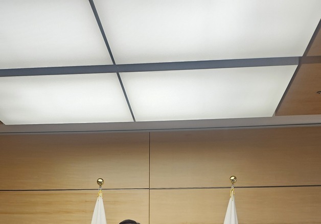 다카이치 총리, 한국 의원들 만나…"경제안보 엄중, 한일 협력 중요"