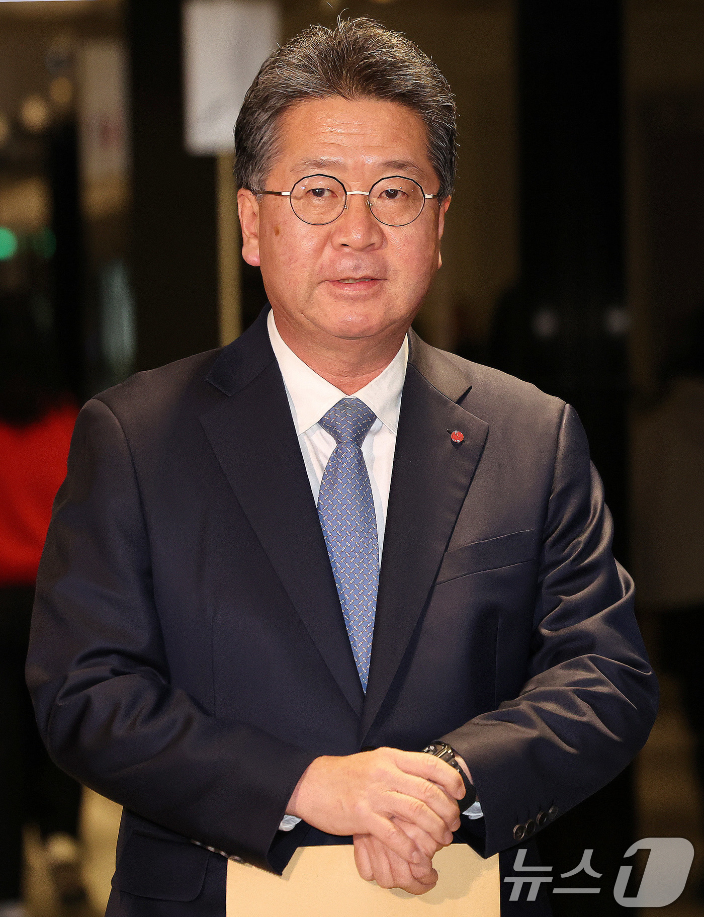 (서울=뉴스1) 박지혜 기자 = 하범종 LG 사장이 9일 서울 중구 대한상공회의소에서 열린 청와대-10대 그룹 사장단 간담회에 참석하기 위해 회의장으로 향하고 있다. 2026.1. …