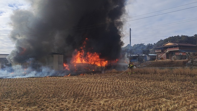 남원 단독주택 불…2802만원 재산피해(종합)