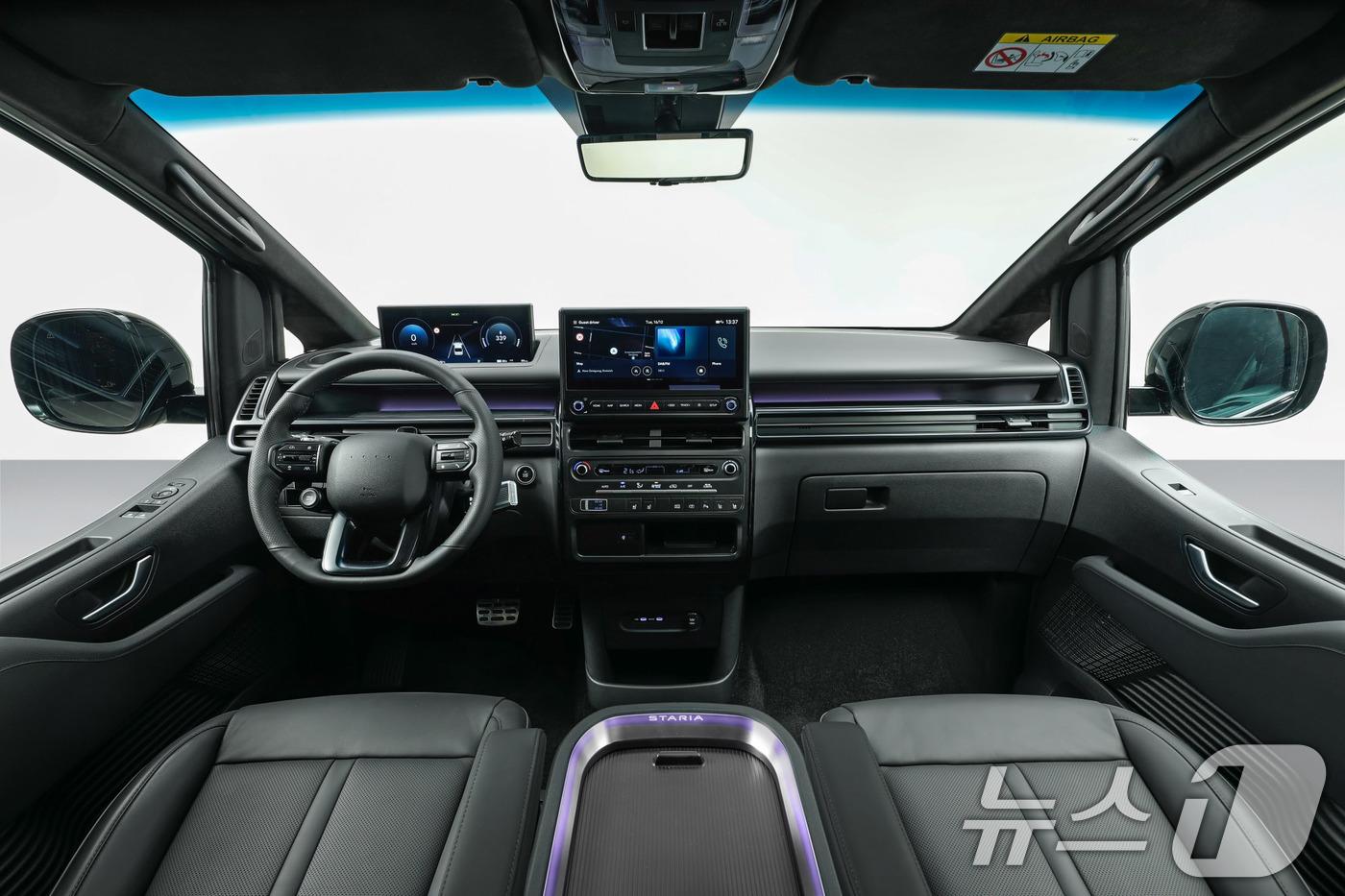 (서울=뉴스1) 박지혜 기자 = 현대자동차는 9일(현지시간) 벨기에 브뤼셀 엑스포에서 열린 '2026 브뤼셀 모터쇼'에서 대표 다목적차량(MPV) 스타리아의 전기차 모델 '더 뉴 …