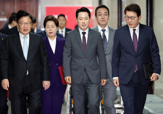 최고위 참석하는 국민의힘 지도부