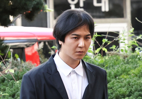 '부실복무' 송민호 징역 1년·집유 2년…"겸허히 받아들여"(종합)