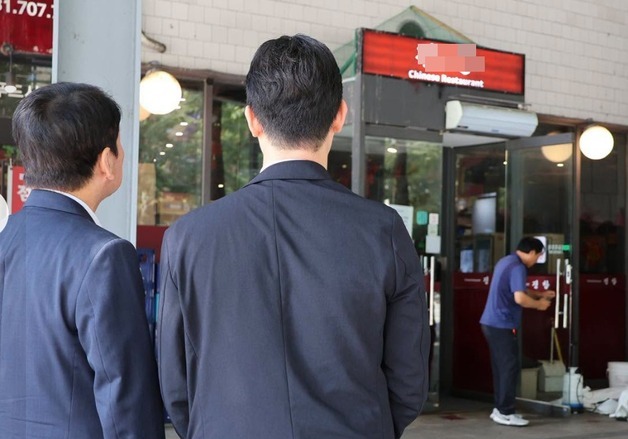 테러당한 중식당 '시진핑' 방문한 안철수 "중국인들 붙잡아 법정에 세워야"