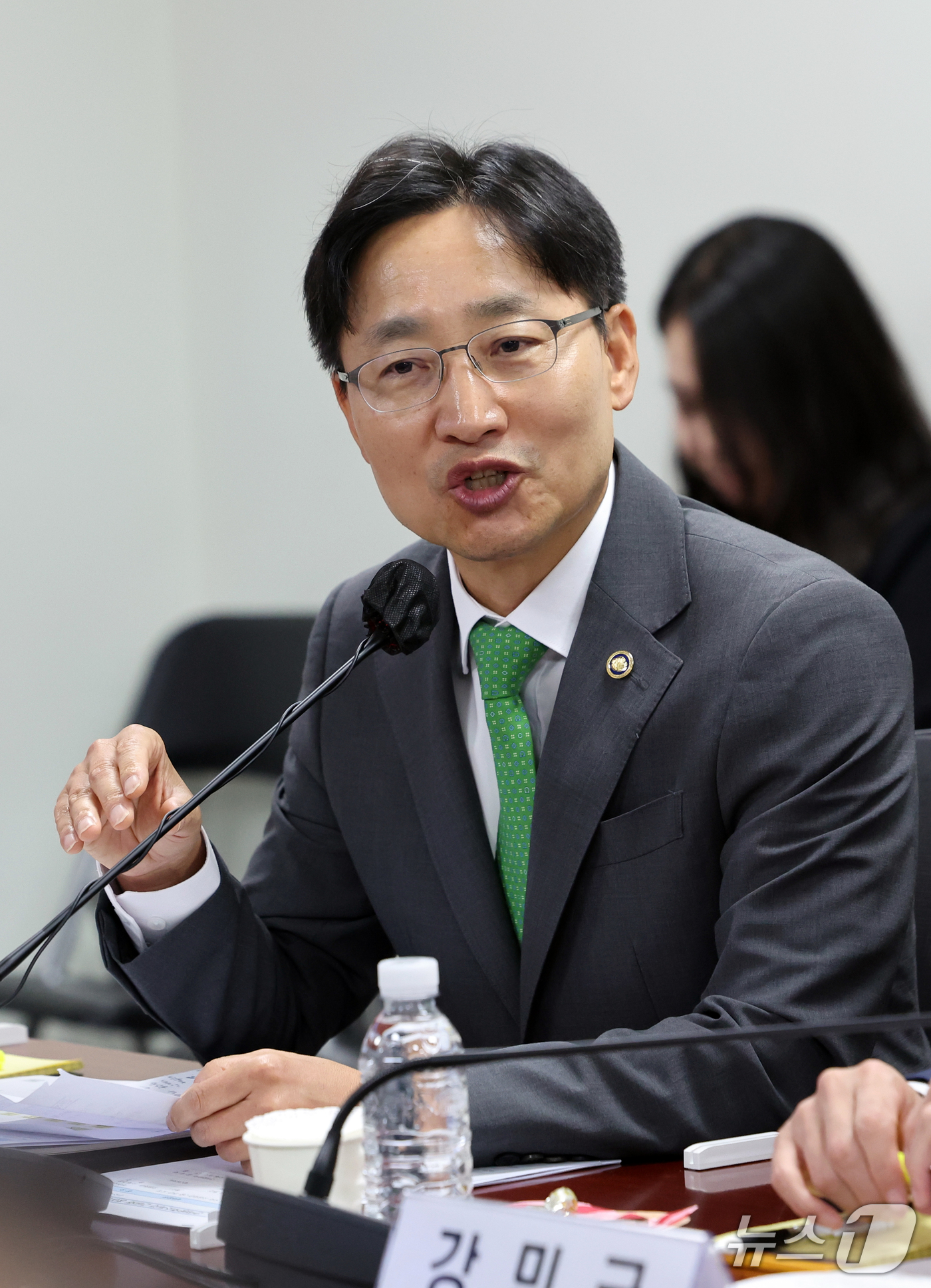 (서울=뉴스1) 황기선 기자 = 임광현 국세청장이 1일 오전 서울 여의도 국회 의원회관에서 열린 인적용역소득자와 함께 하는 현장소통간담회에서 인사말을 하고 있다.  2026.10. …