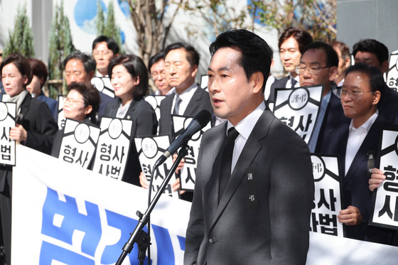 장동혁 "李, 北·이란에 왜 한마디 못하나…대북송금 영수증 때문?"